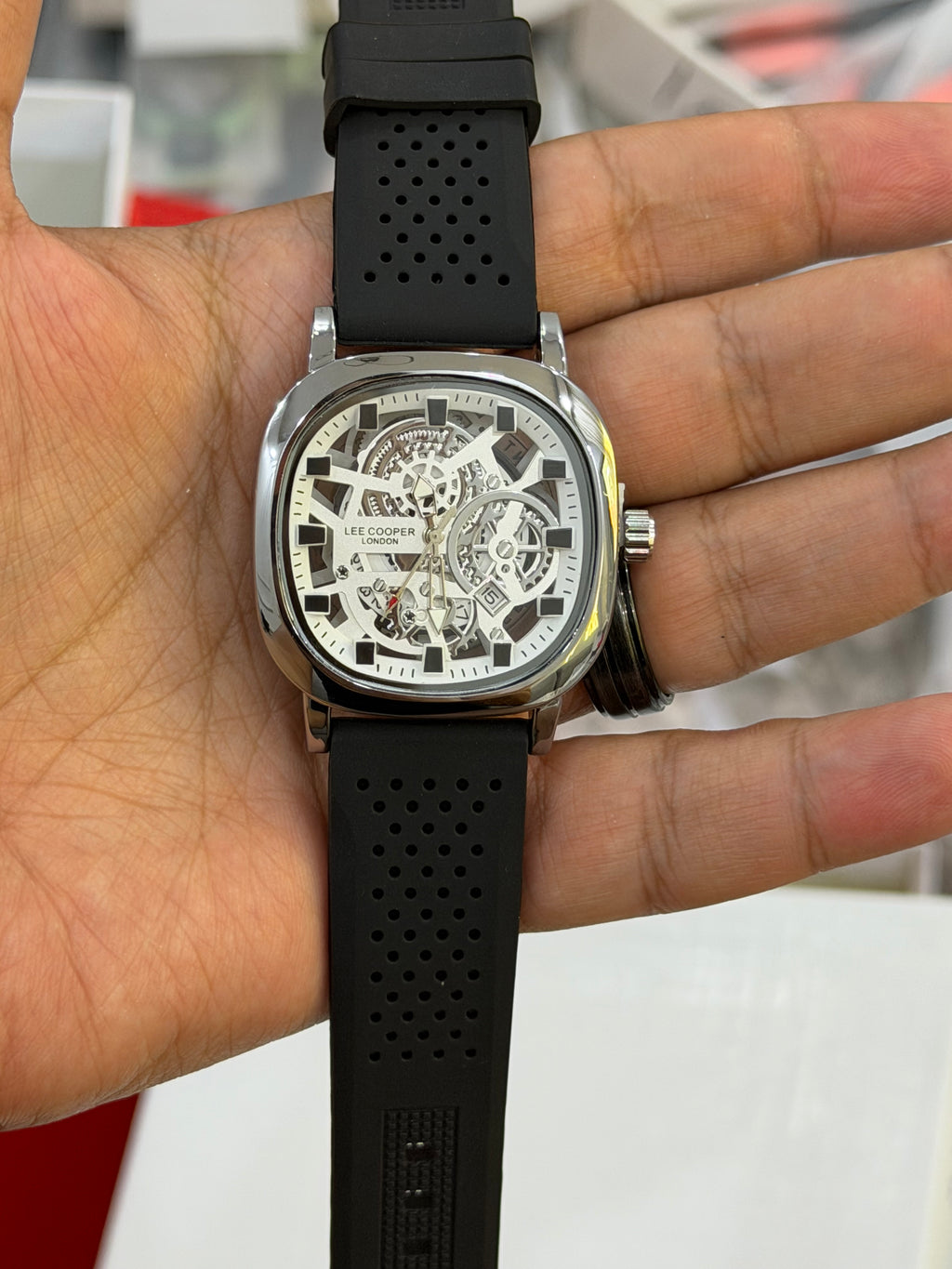 Lee Cooper London Silver x White
