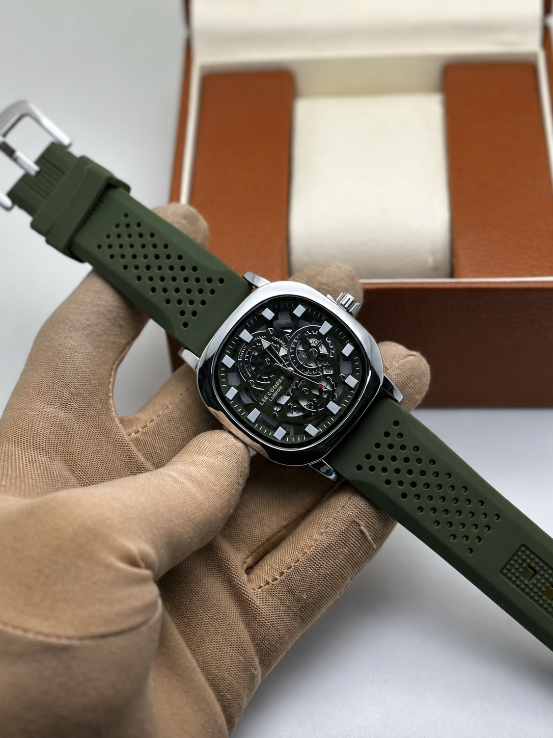 Lee Cooper London green